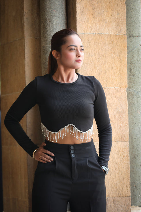 SCARLET TASSEL SLEEVE TOP